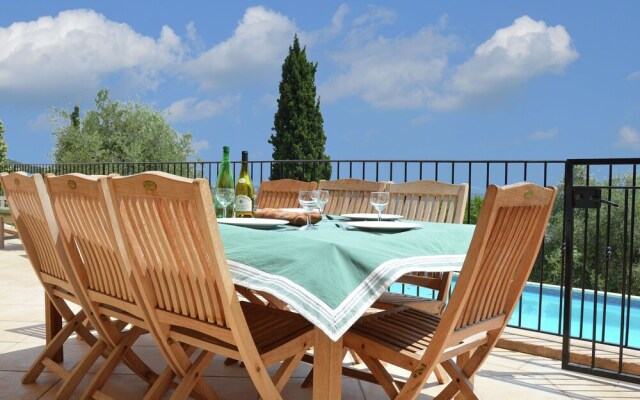 Modern Villa with Private Pool in Cabris