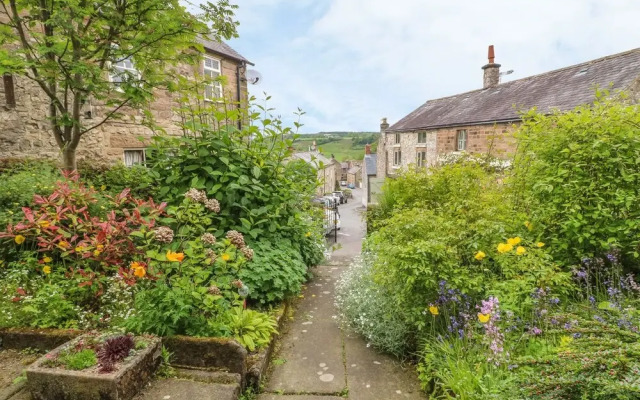 Holly Cottage
