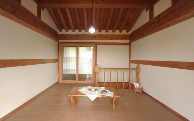 Gyeungju Gumobon Hanok Pension