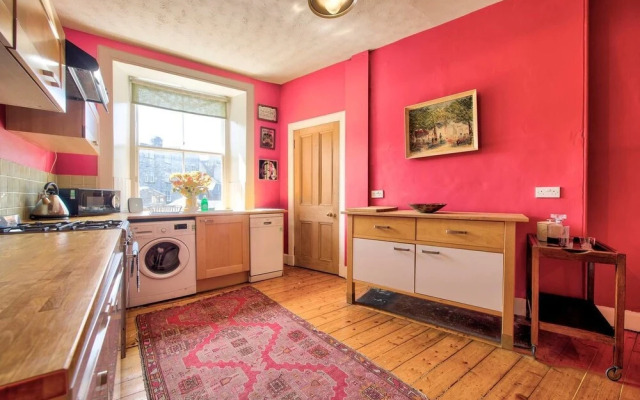 JOIVY Old Town 1-bed Apartment With Stunning Views