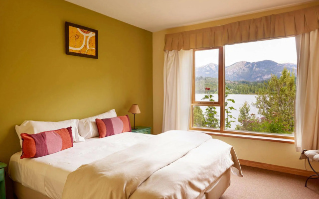 Peninsula Petit Hotel