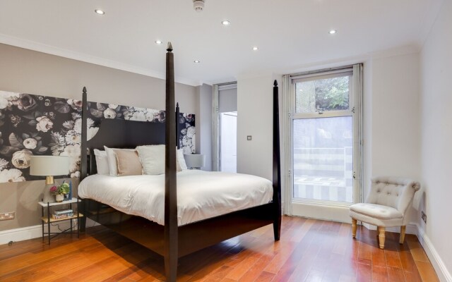 The Earl's Court Retreat - Modern & Central 2BDR with Garden
