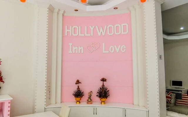 Hollywood Inn Love