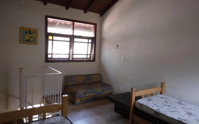 Apartamento Duplex a 100 metros da Praia de Boracéia