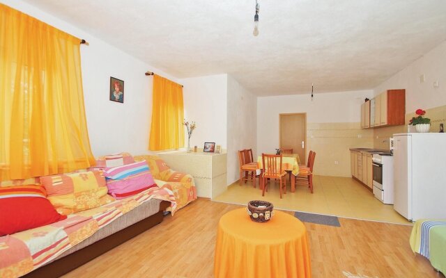 Nice Home in Blato With 2 Bedrooms and Wifi