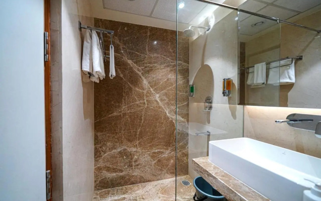 Open Hotel by Olive - Tulips Inn and Suites