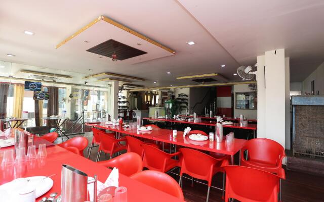 OYO 7828 Hotel Saket