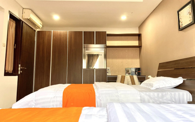 Behomy Corner 8 Lippo Karawaci