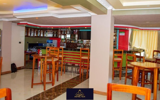 Hotel Taji