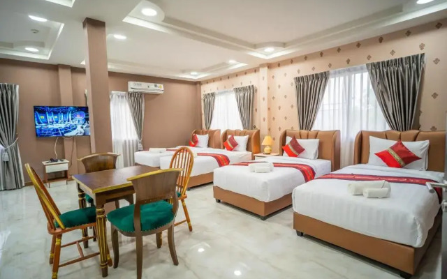 Siri Nakornpink Chiang Mai Hotel (Sha Plus+)
