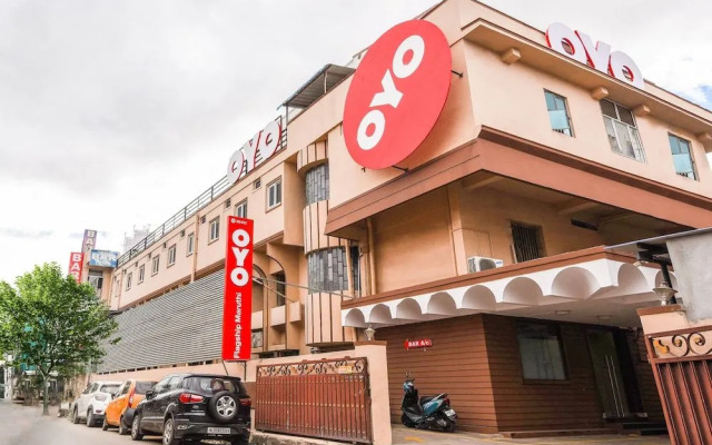 OYO Flagship 36422 Hotel Maruthi