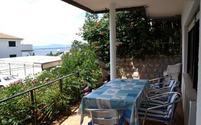 Apartment Ivy - 300 m from beach: A1 Selce, Riviera Crikvenica
