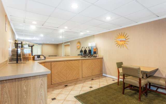 La Quinta Inn & Suites by Wyndham Orlando South