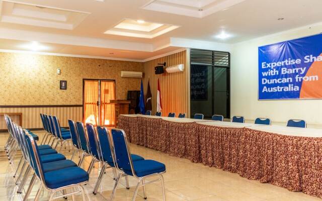 RedDoorz Plus Syariah near Java Supermall Semarang 2