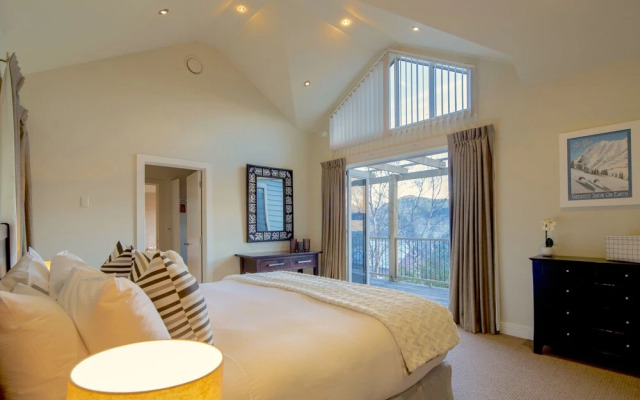 Pinnacle Villa