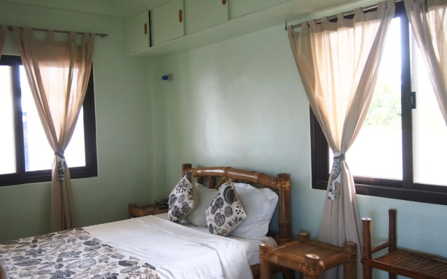 Summer Place Apartments Puerto Galera