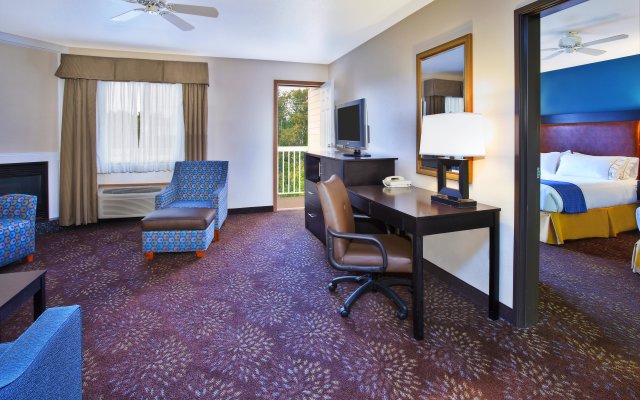 Holiday Inn Express Mackinaw City, an IHG Hotel