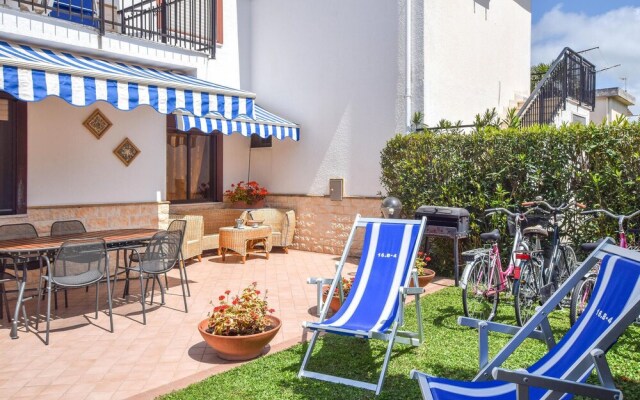 Amazing Apartment in Botricello With 1 Bedrooms and Wifi