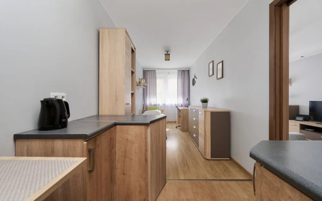Wyszyńskiego With AC by Renters
