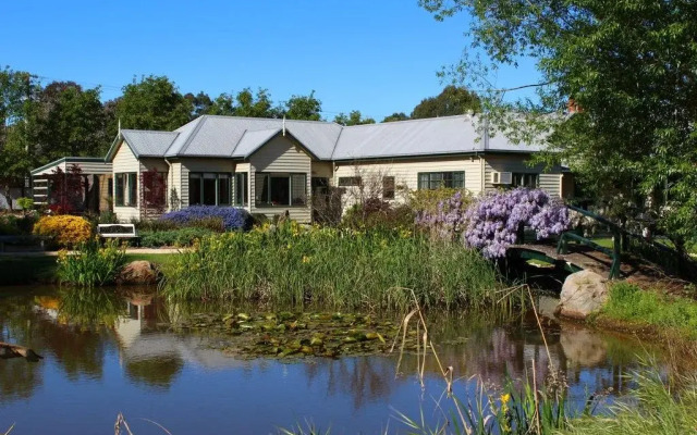 Woodend Old School House