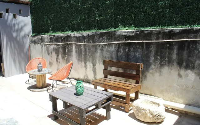 Casa 60 Urban Hostal