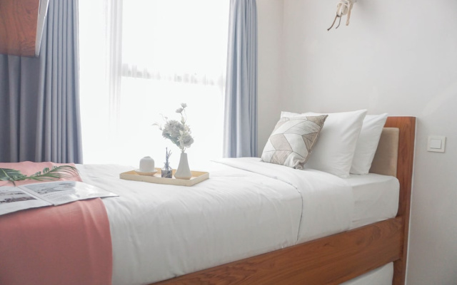 Comfy And Elegant 2Br At Tamansari Iswara Apartment