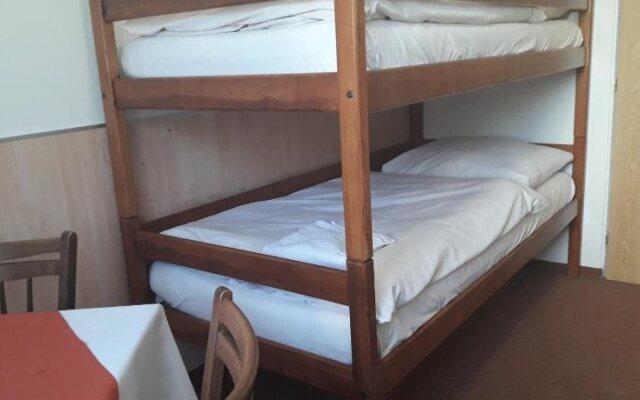 Hostel Sokol Troja