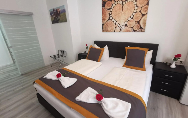 Garni City Hotel