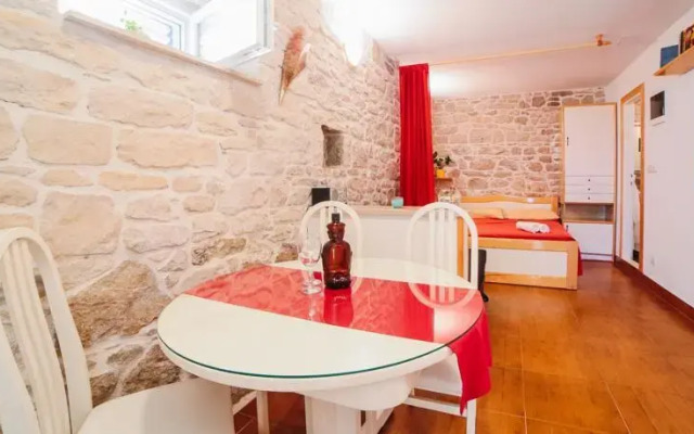 Beachfront Apartment In Dalmatia