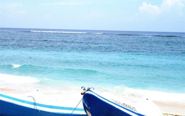 25 Four Seasons Youth Hostel