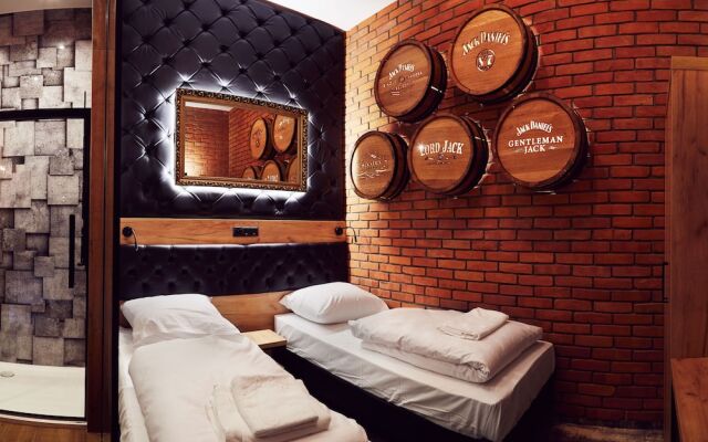 Lord Jack Apartments