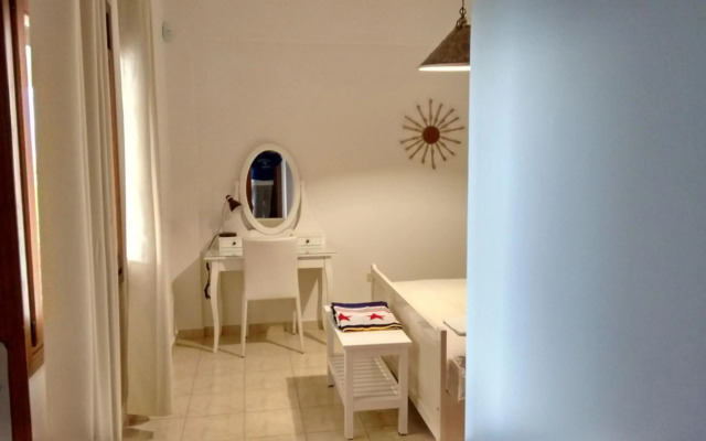 Tholos Bay Suites