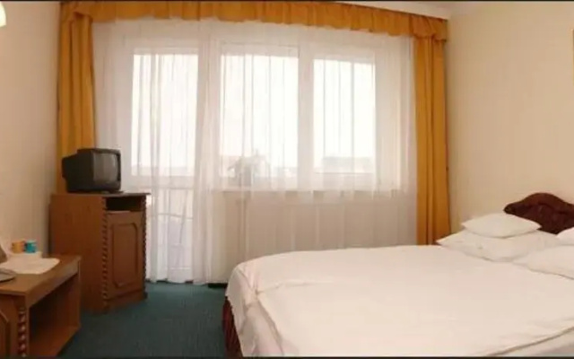 Kincsem Wellness Hotel