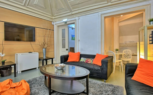 Bairro Alto Palace  Apartment for Large Groups