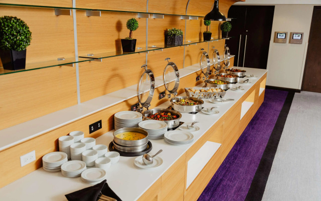 DoubleTree by Hilton Montreal