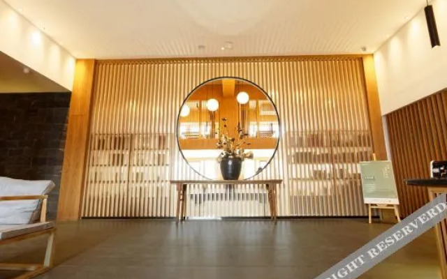 Qianna Yayue Hotel (Zhengzhou High-tech Zone Science Avenue store)