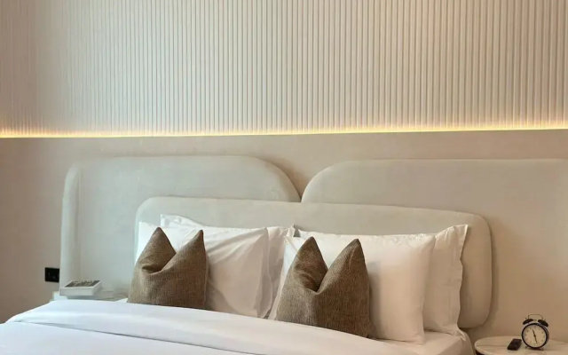 Durrani Homes – Minimal Luxe 3BR with Burj Khalifa and Fountain View (third room without partition)