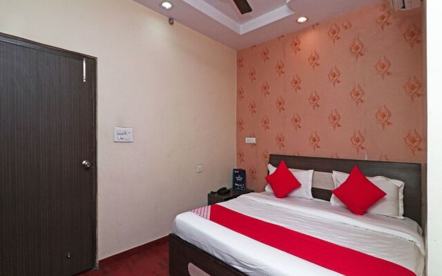 Oyo 16538 Shanti Palace