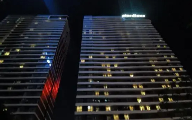 Aaronstone apartment hotel