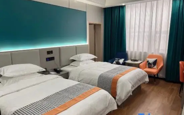 Yayur Hotel
