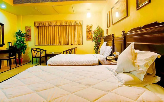 Hotel La Casa Inn