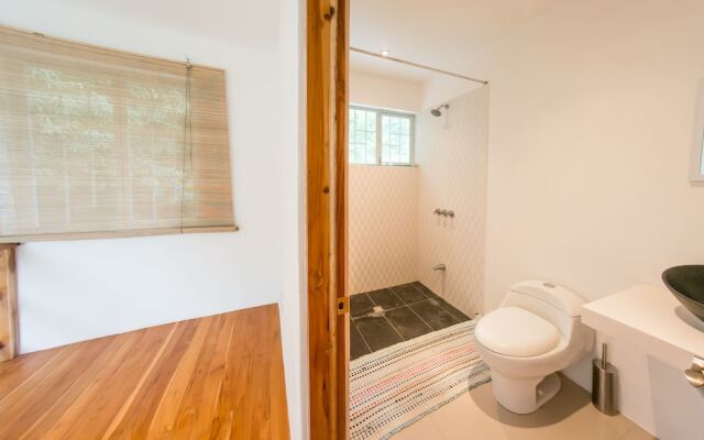 Cocobolo Guest House