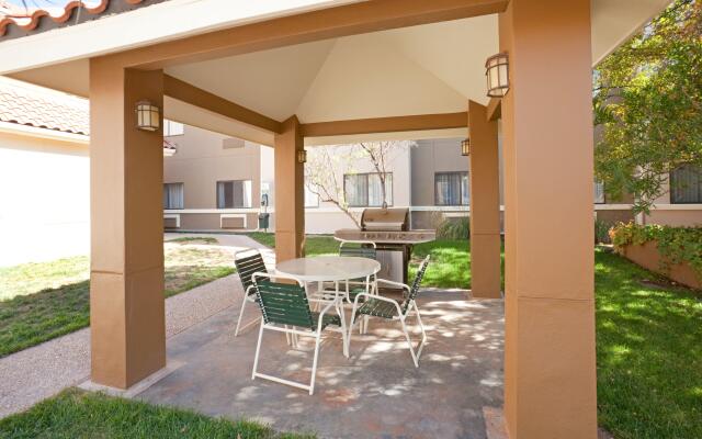 Staybridge Suites Lubbock - University Area by IHG