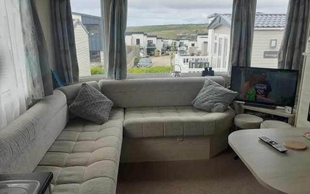Perranporthcaravan/2bedroom/tv/gasfire