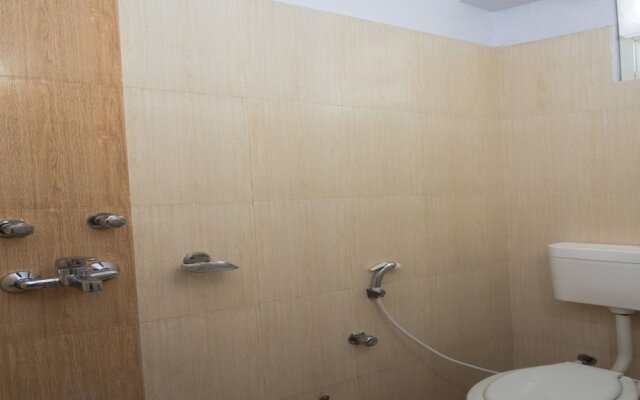 OYO 12250 Home Kesar Vilas near Trident Udaivilas