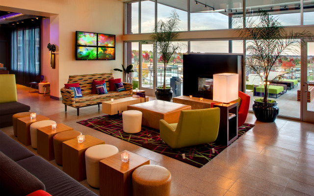 Aloft Leawood-Overland Park