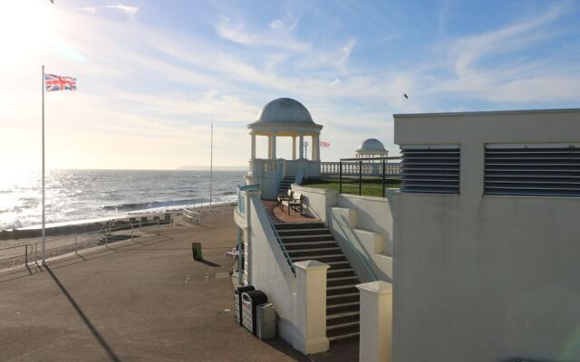 De La Warr View