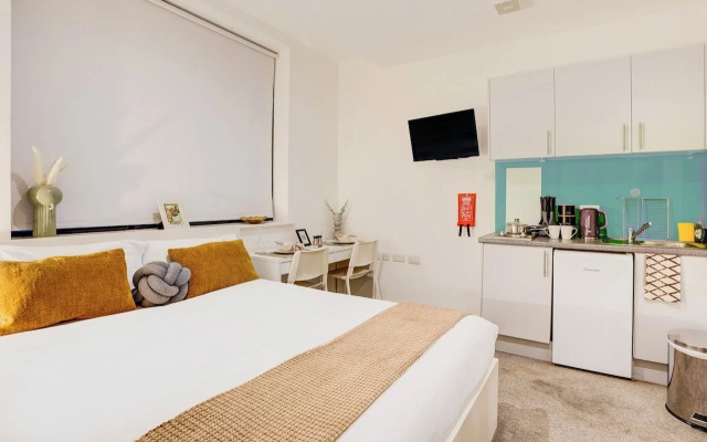 Kingston Luxe Suites Riverside Apartment Belvilla