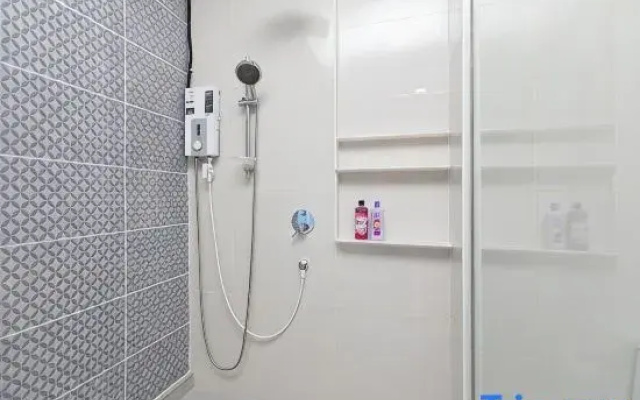 Tanjung Bungah 5BR Villa w pool 20pax