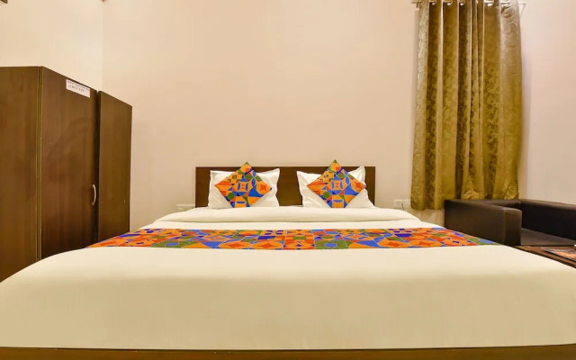 Fabhotel Sarvika